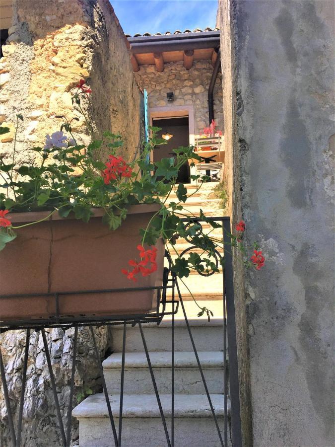 Il Girasole Apartamento Caprino Veronese Exterior foto
