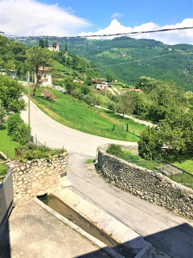 Il Girasole Apartamento Caprino Veronese Exterior foto